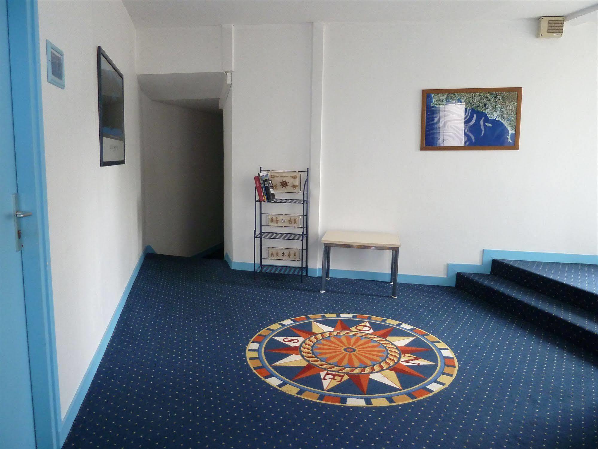 Breizh Hotel Crach Екстер'єр фото